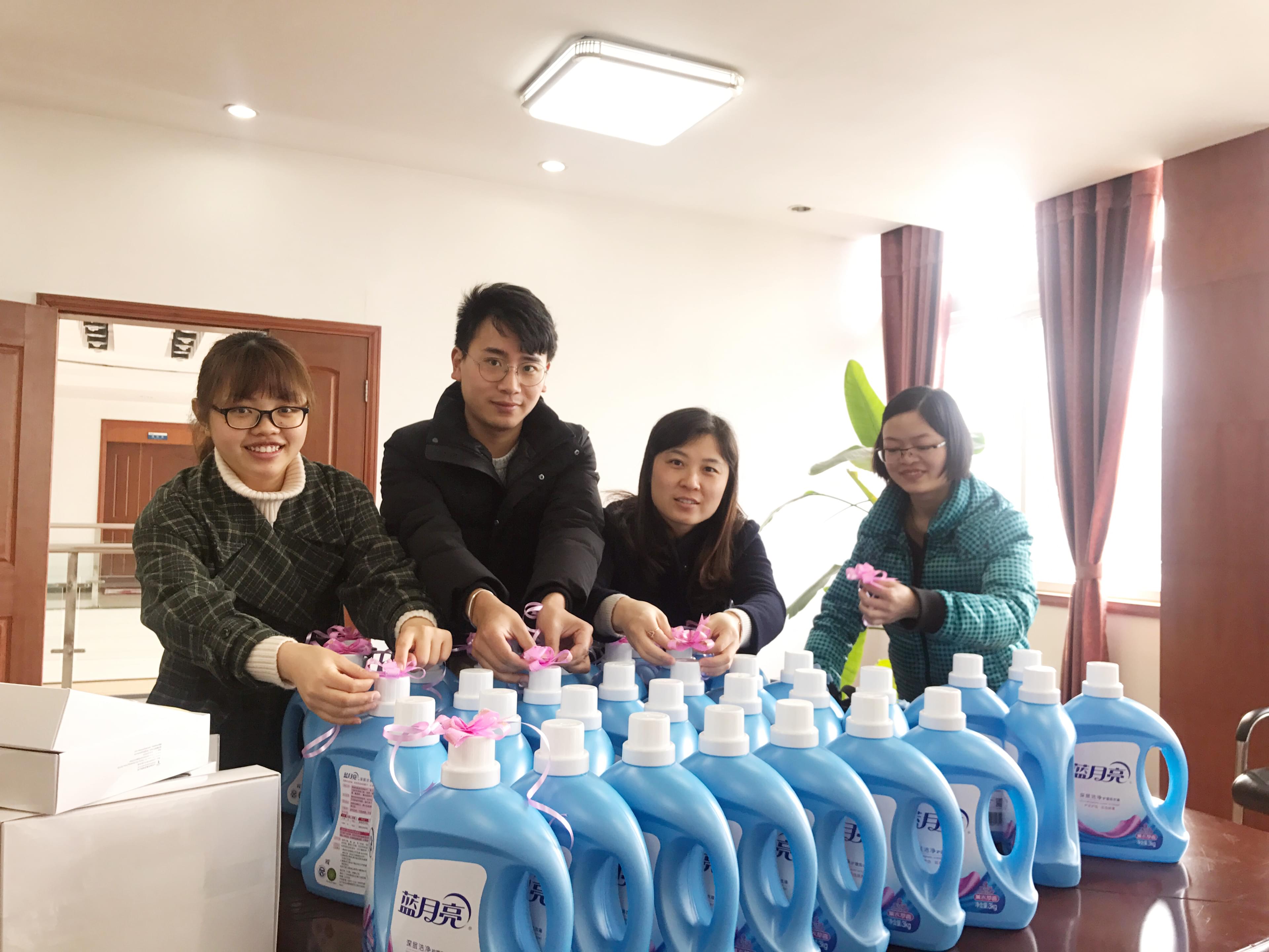 江苏江河妇女节礼品准备 江苏江河妇女节礼品准备